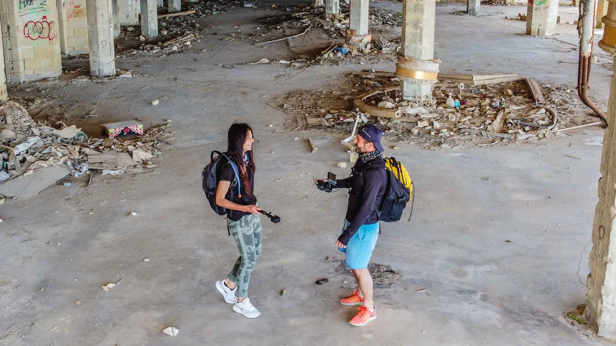 A couple in the abandoned Jerma Palace